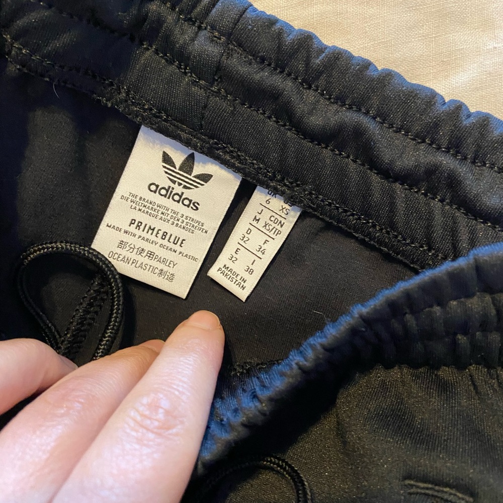 Adidas black track jacket and pants - Picture 6 of 6